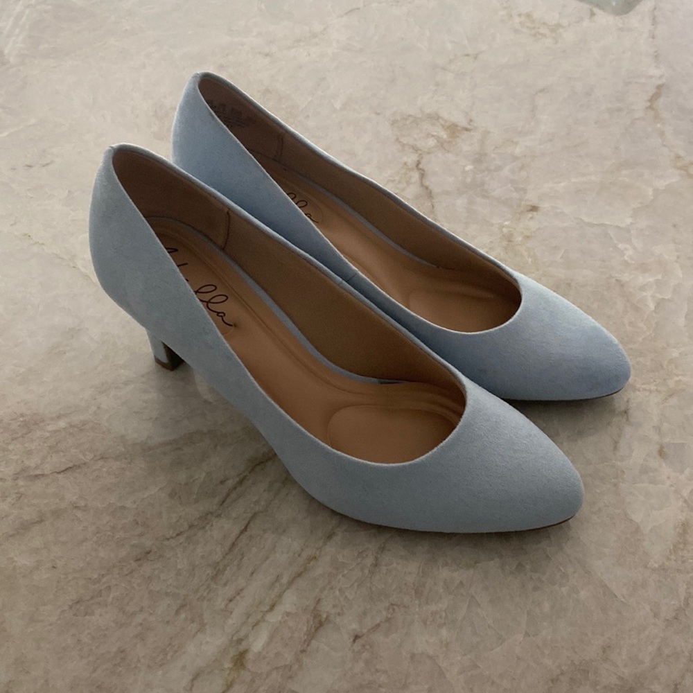 Abella Pumps